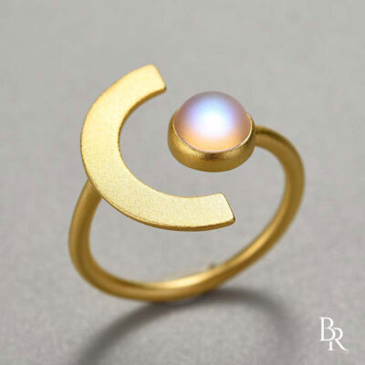Сребърен пръстен с лунен камък MOONSTONE MAGIC