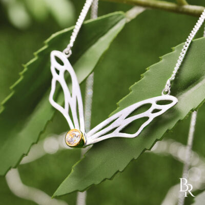 srebarno-kolie-butterfly